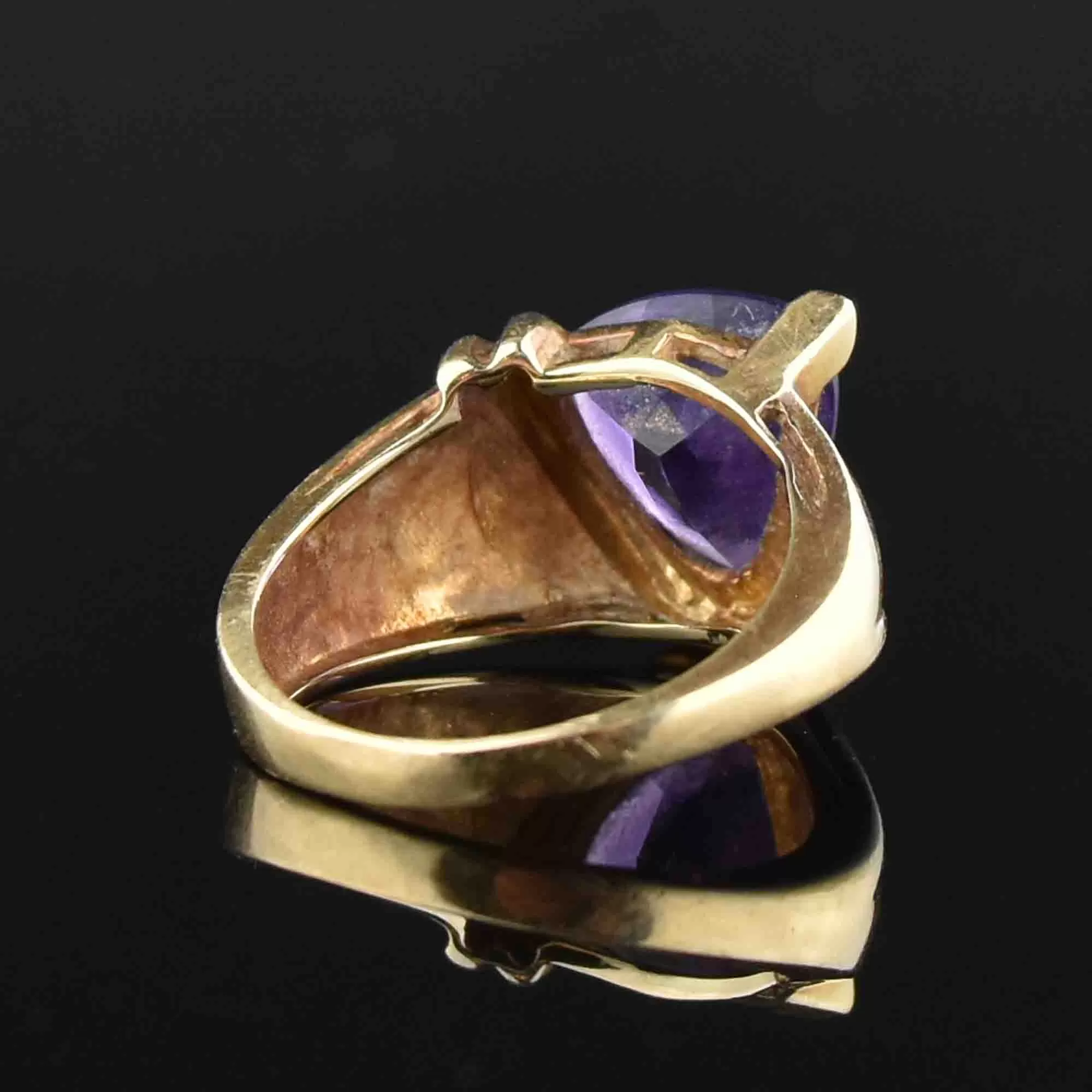 10K Gold Trillion Cut Amethyst Ring