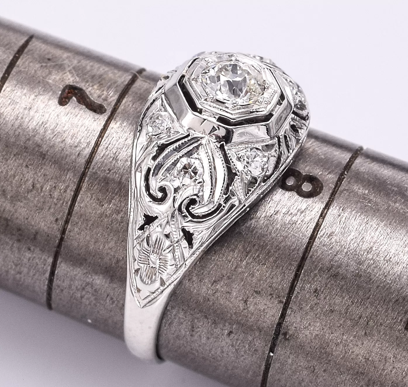 Antique 18K White Gold 0.40 TCW Old Euro Diamond Art Deco Band Ring