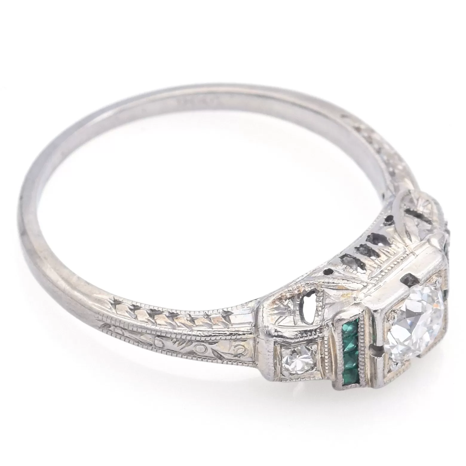 Antique Art Deco 18K White Gold 0.40 TCW Diamond & Emerald Band Ring Size 7