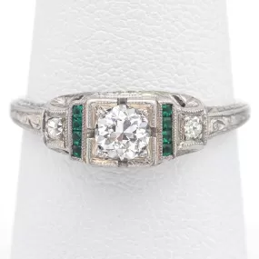 Antique Art Deco 18K White Gold 0.40 TCW Diamond & Emerald Band Ring Size 7