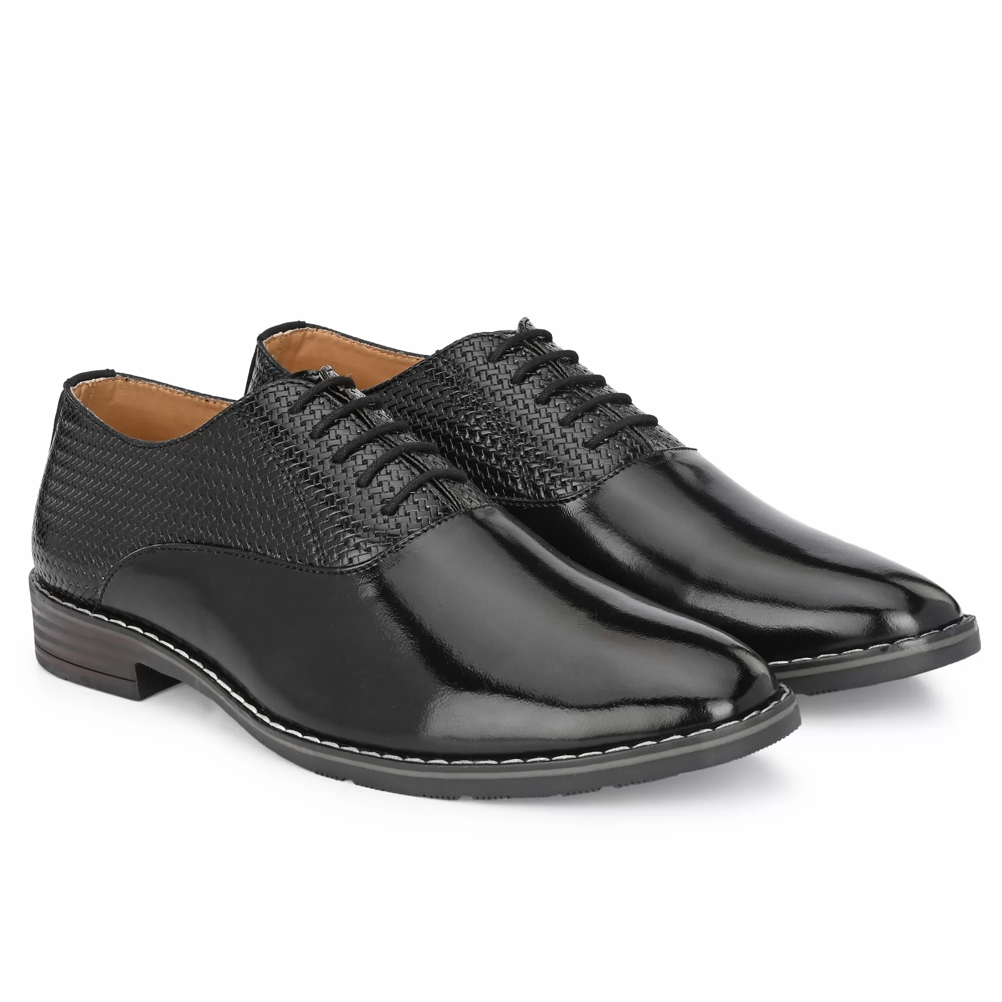 Attitudist Unisex Handcrafted Oxford Glossy Black Laceup Derby Shoes With Semi Chatai Design