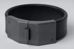 Box Lock Bracelet (Facet, Narrow, BLK KAS)