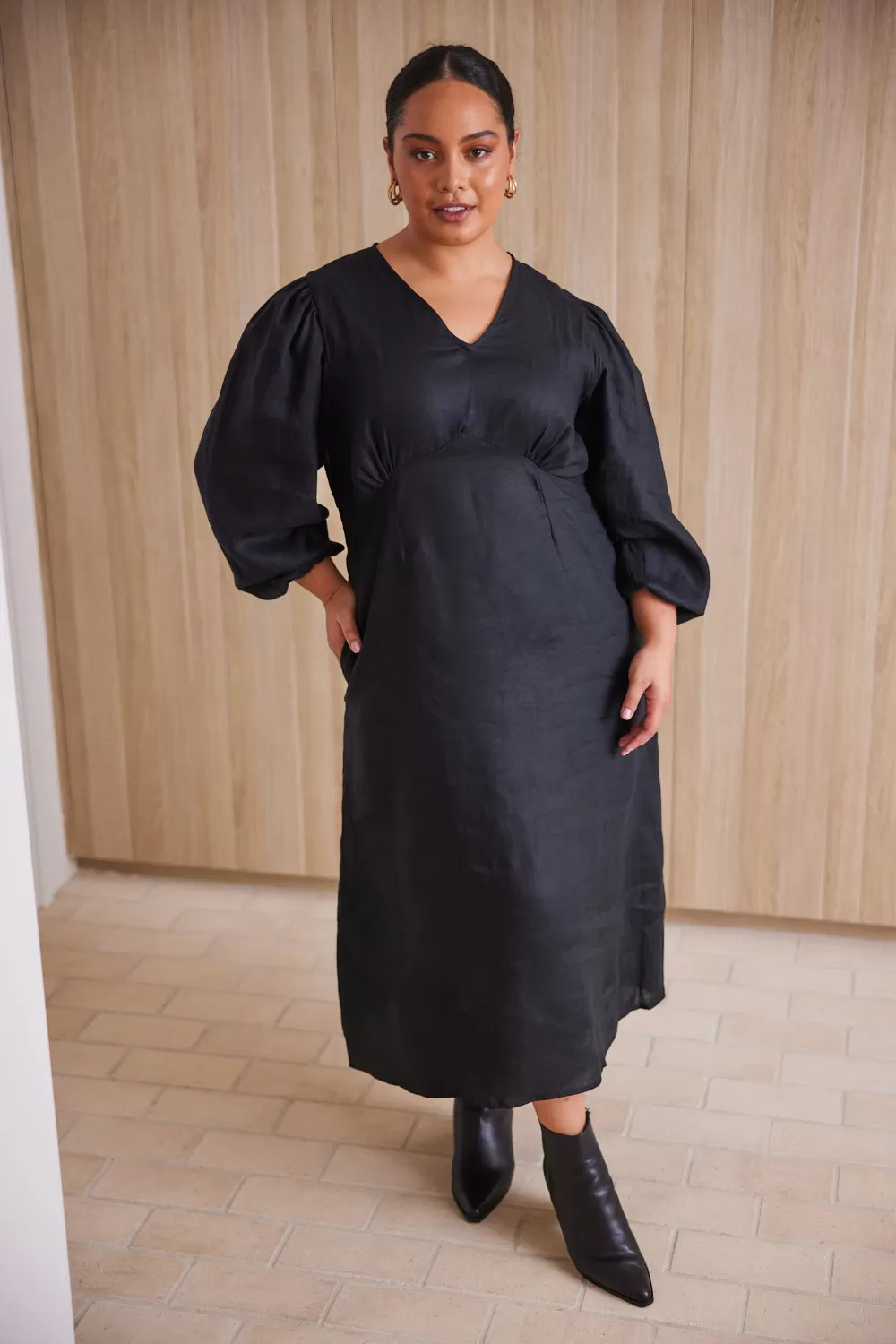 Farrah Long Sleeve Dress in Black