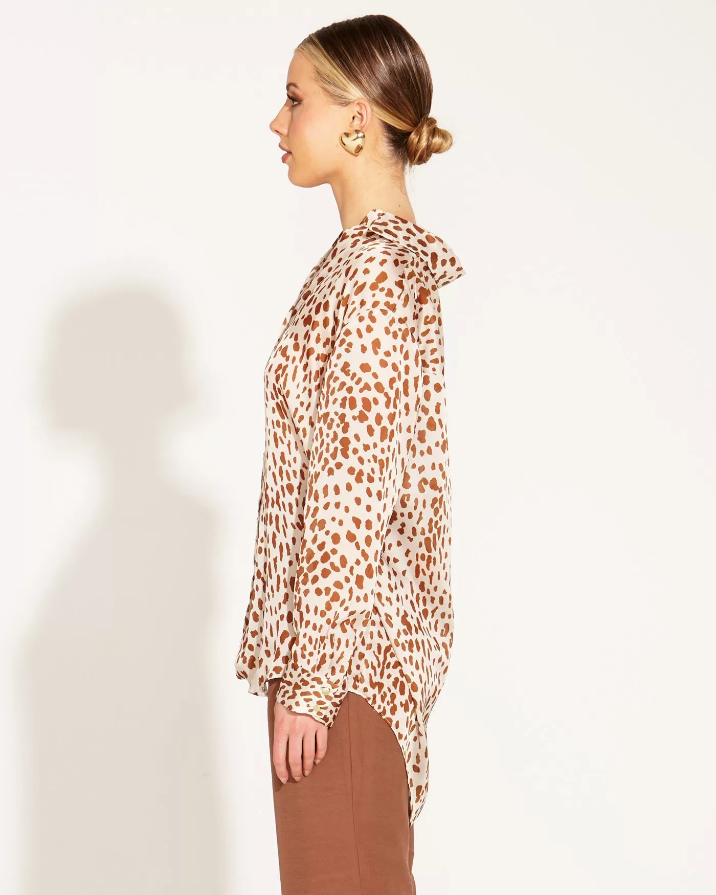 Fate   Becker True to Life Shirt - Giraffe Print