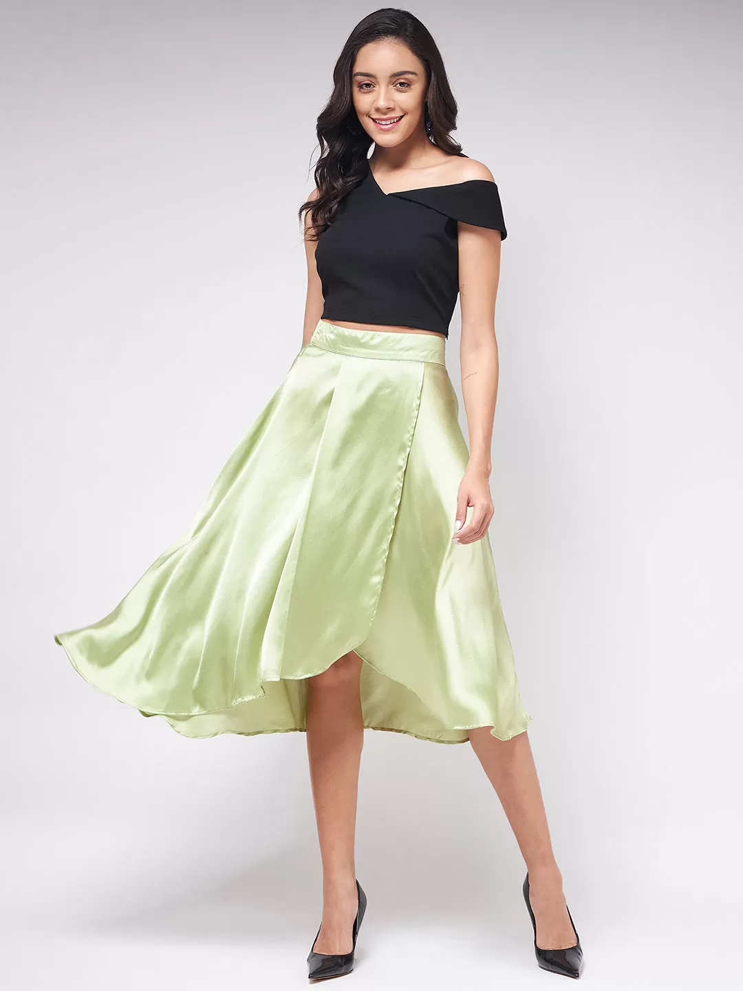 Flaunt Yourself In Stylish Crop Top With Flared Skirt Set