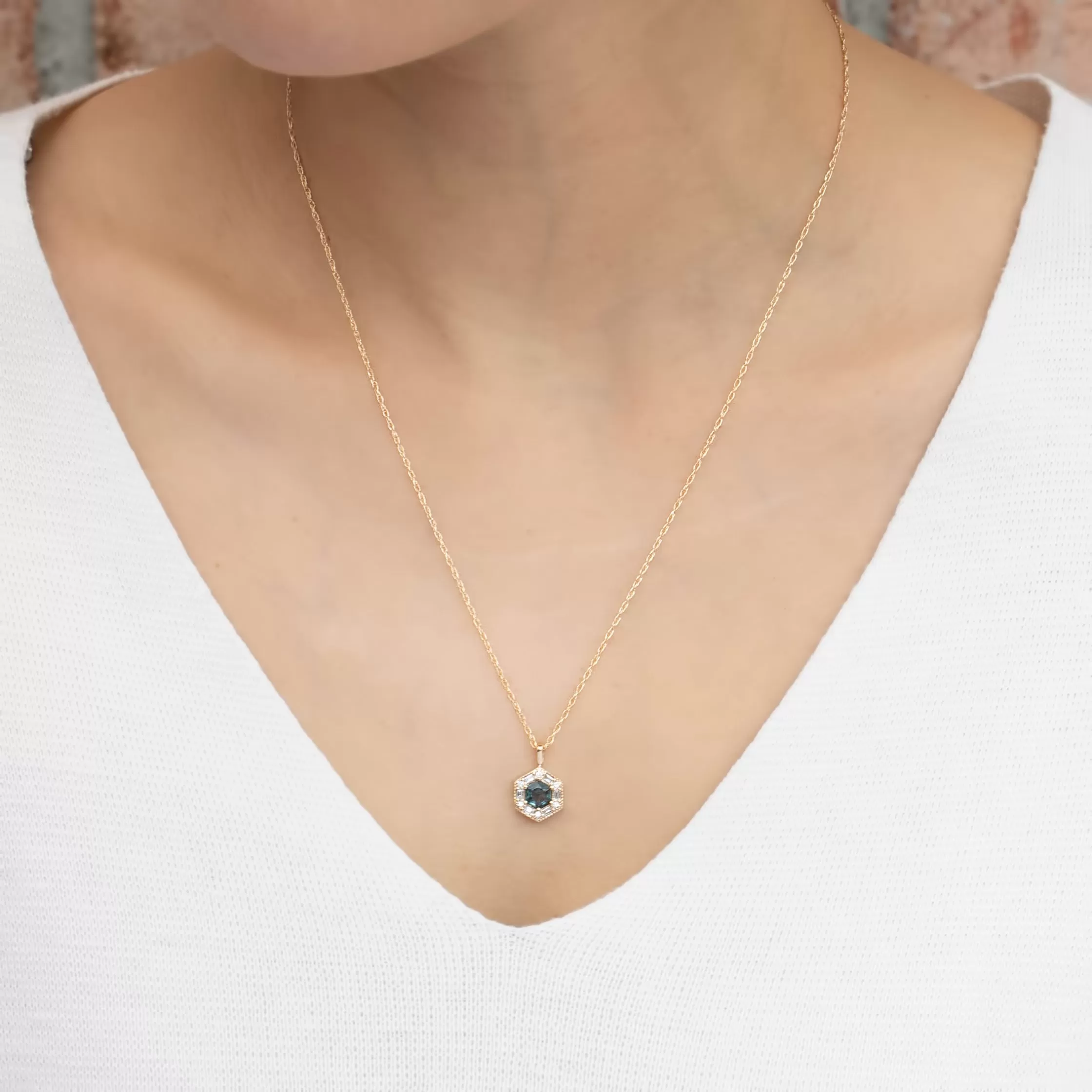 Lila Hexagon Necklace Setting (Round 5mm)