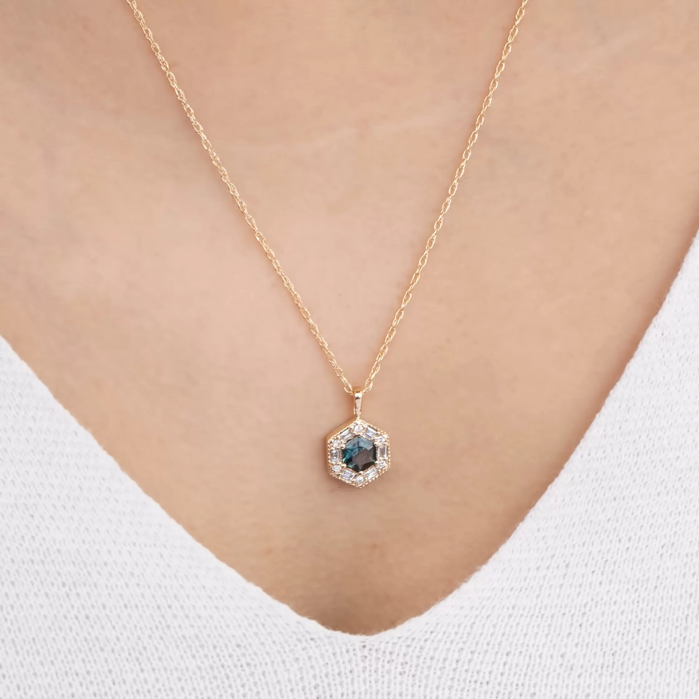 Lila Hexagon Necklace Setting (Round 5mm)