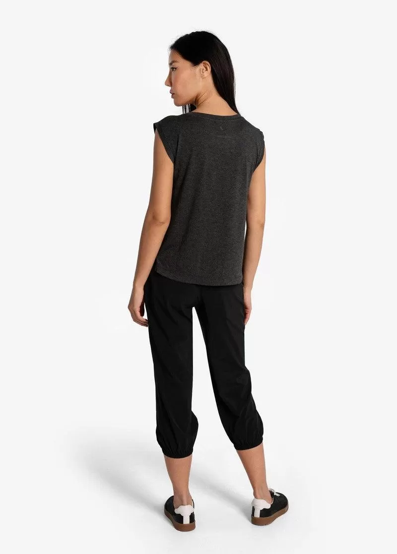 Olivie Crop pant in Black