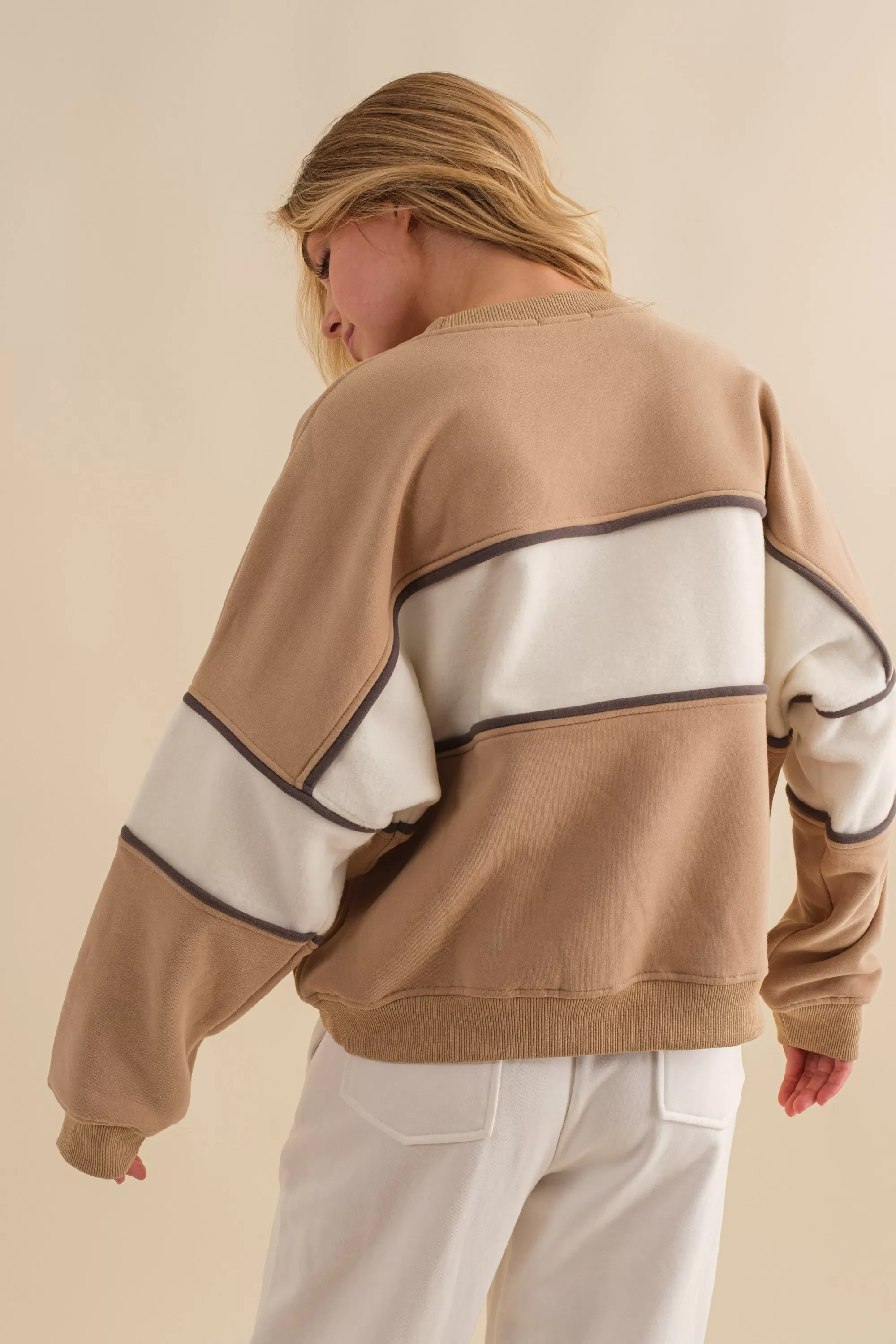 The Kyler Crew Neck Sweatshirt in Khaki & Cream