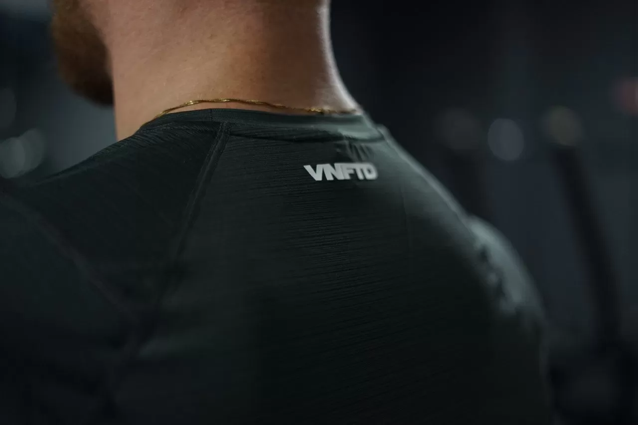 VNP V2 PUREFORM SHIRT